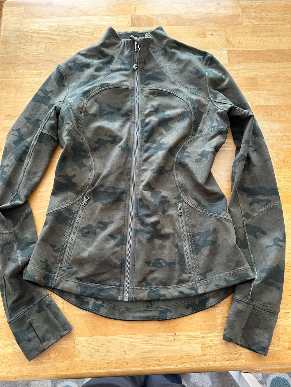 Lululemon jacket size 6